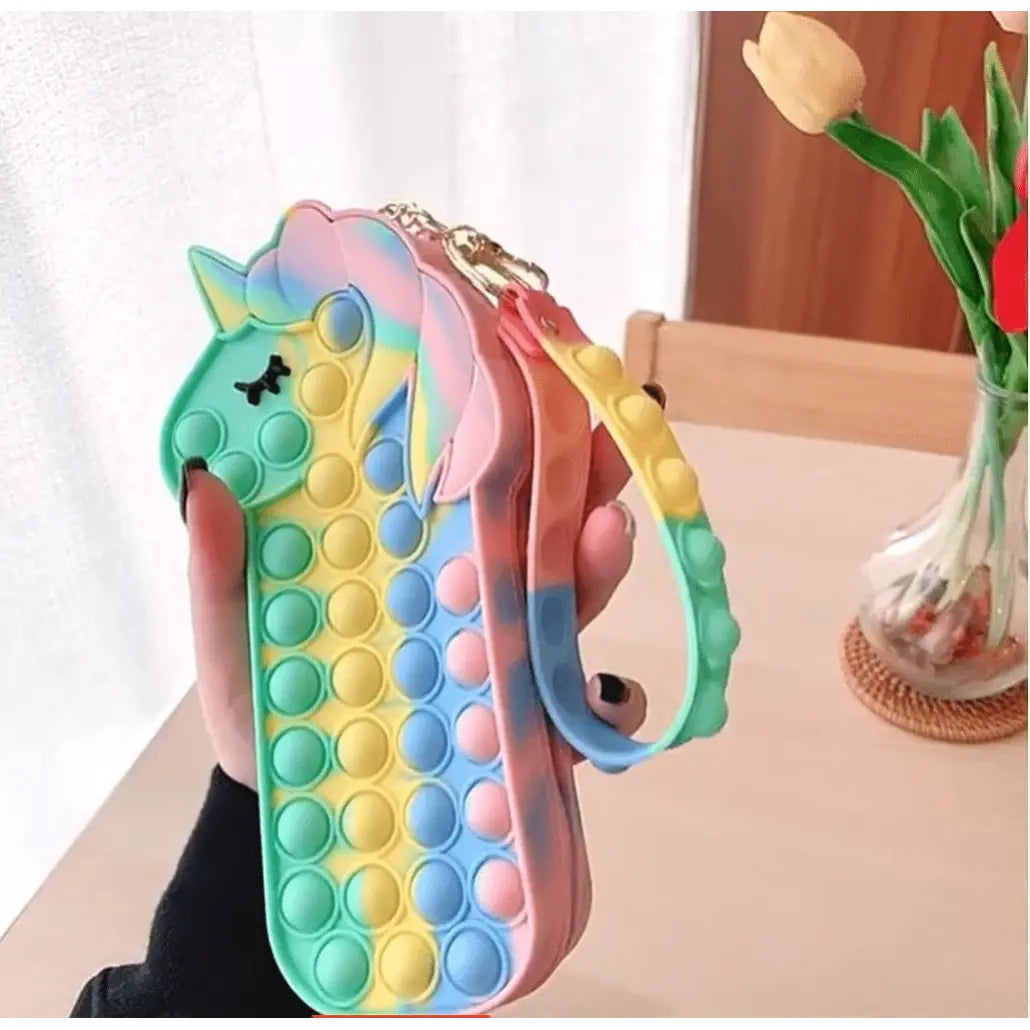 Jucarie Interactiva Antistres Tip Penar Pop IT NOW din Silicon, Cu Fermoar si Curea, Unicorn XXL, 20.4x4.5x10.2 cm, Multicolor, + 3 Ani - LUDIRO