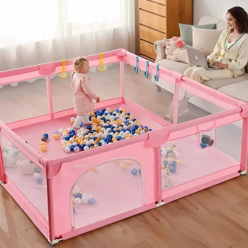 Tarc de Joaca pentru Copii, 1-5 Ani, 180x150x66 Cm, Spatiu Sigur si Generos, Cu Plasa Moale, Protectie la Colturi si Structura Stabila, Ideal pentru Interior si Exterior, Usor de Asamblat, Roz - LUDIRO