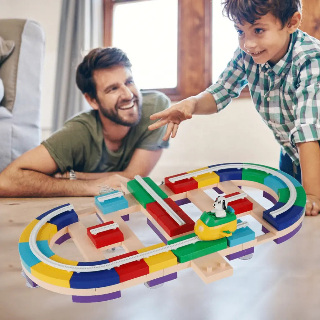 Set Interactiv Circuit cu Piese Mobile de Asamblat si 2 Masinute, Montaj pe Orizontala sau Verticala pe Diferite Suprafete, 80.5x80.5x5.5 cm, 167 Piese, + 3 Ani - LUDIRO