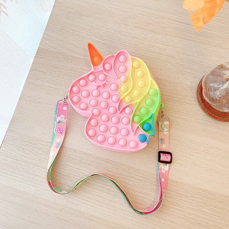 Jucarie Interactiva Antistres Tip Gentuta de Umar Pop IT NOW din Silicon, Cu Fermoar si Curea, Unicorn XXL, 23x19x5 cm, Roz, + 3 Ani - LUDIRO