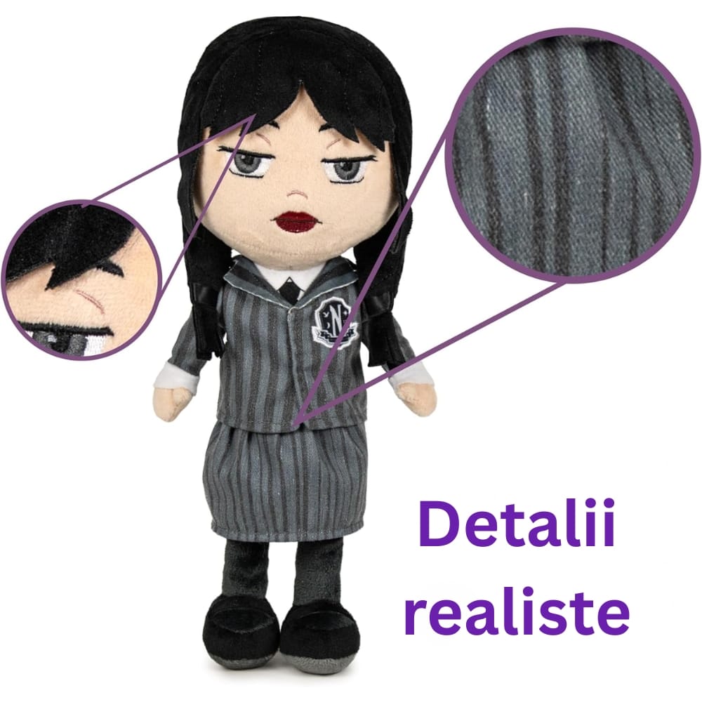 Jucărie de Pluș Wednesday Addams, Uniforma Nevermore Academy (27 cm), Păpușă de Colecție Premium cu Detalii Realiste, în Cutie Formă de Sicriu - Play by Play