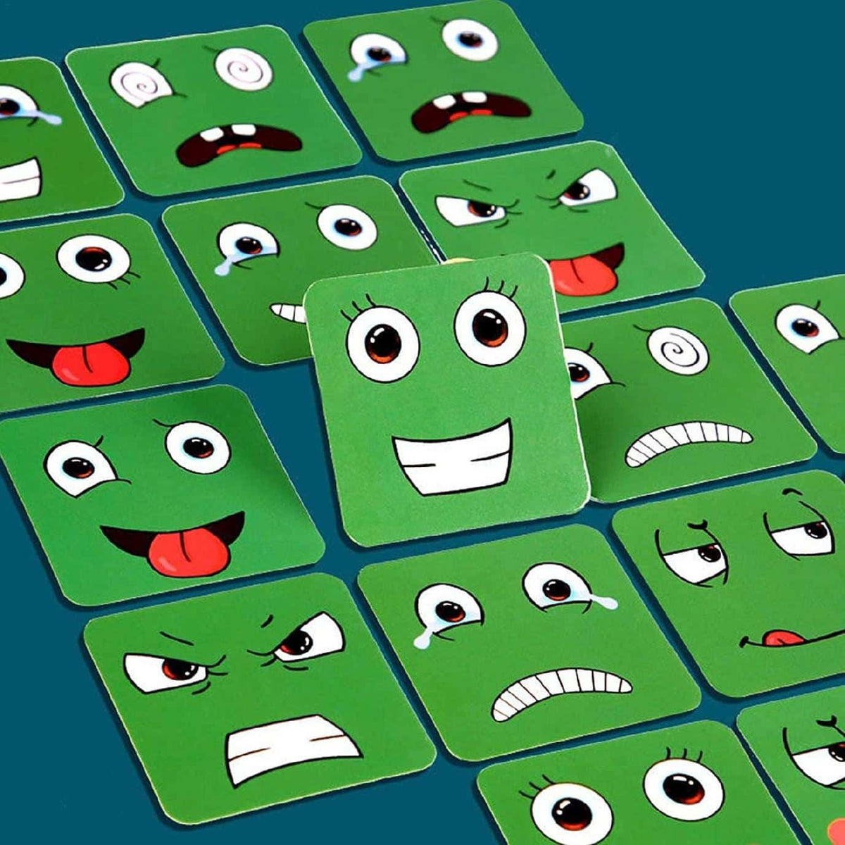 Set 16 Cuburi de Constructie din Lemn, 4 Jucatori, 64 Posibilitati cu Cartonase, Imita Expresii Faciale si Emotii, +3 Ani - LUDIRO