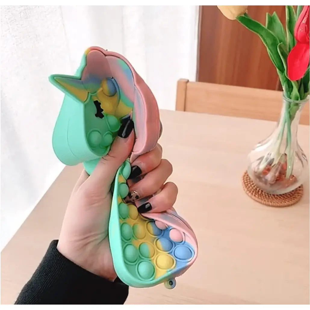 Jucarie Interactiva Antistres Tip Penar Pop IT NOW din Silicon, Cu Fermoar si Curea, Unicorn XXL, 20.4x4.5x10.2 cm, Multicolor, + 3 Ani - LUDIRO
