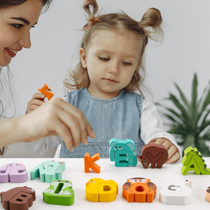 Set Alfabet Creativ din Lemn Ludiro, Litere cu Animale Montessori, Educatie prin Joaca, + 3 Ani - LUDIRO