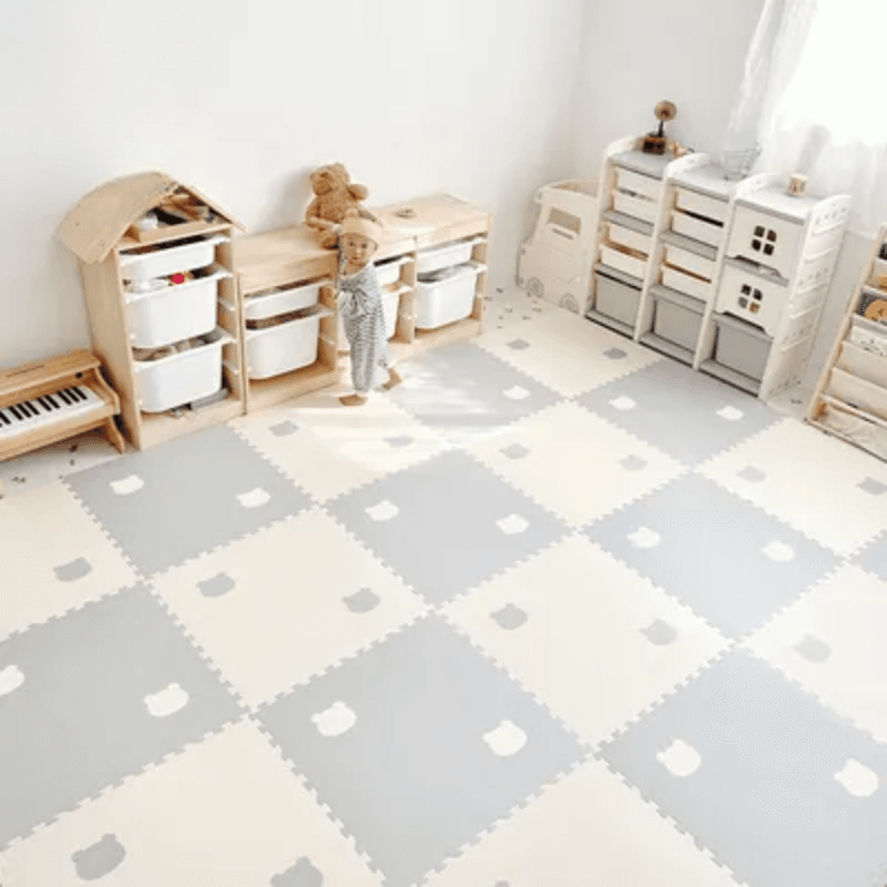 Covor Puzzle LUDIRO, 4 Piese 60x60 Cm, Spuma EVA, Protectie, Design Ursulet, Alb Gri - LUDIRO