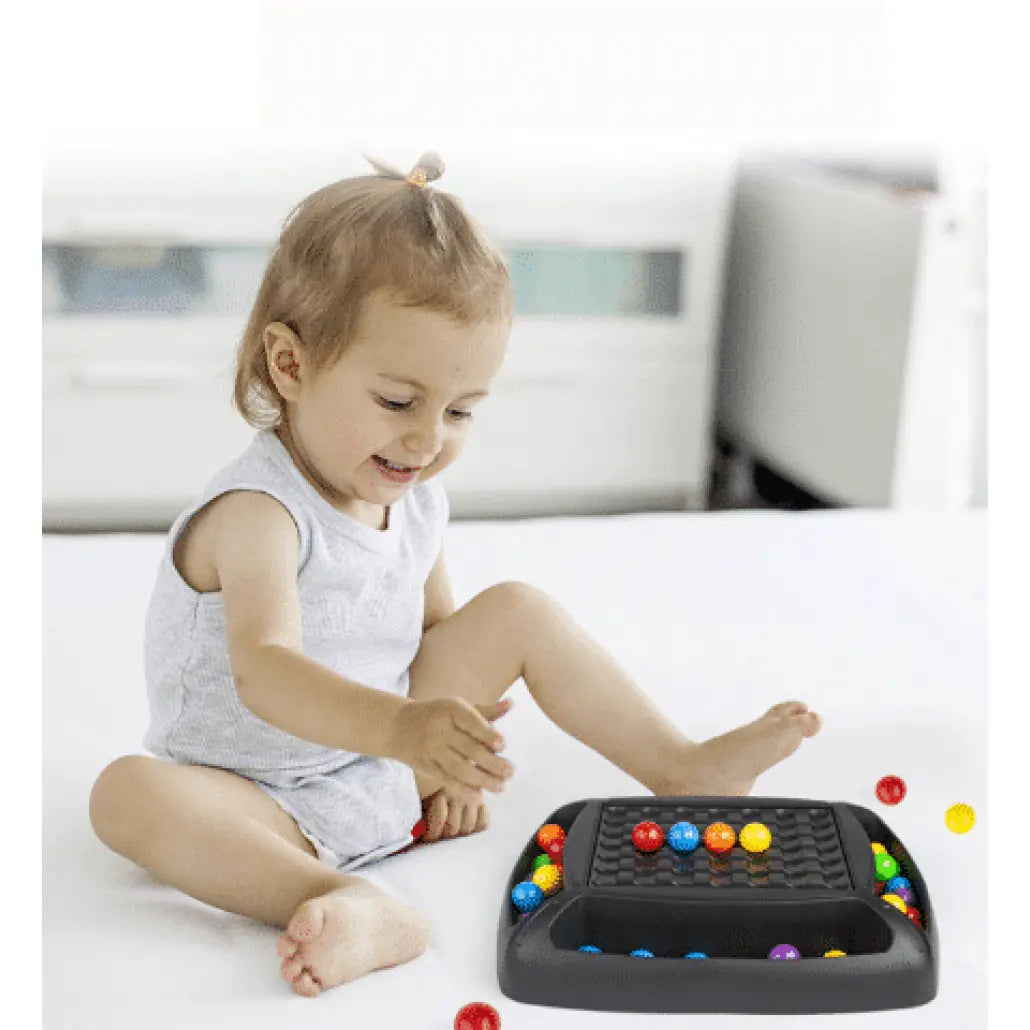Joc Interactiv de Strategie cu Bile Colorate, 2-4 Jucatori, 48 de piese, 20.5x20.5 cm, + 3 Ani - LUDIRO