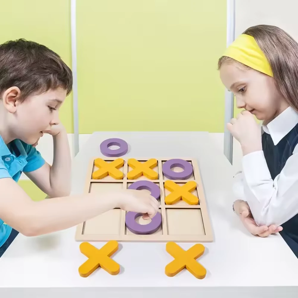 Joc X și 0 din Lemn, Tablă Tic-Tac-Toe 30×30 cm, Culori Aleatorii 3+ ani - LUDIRO