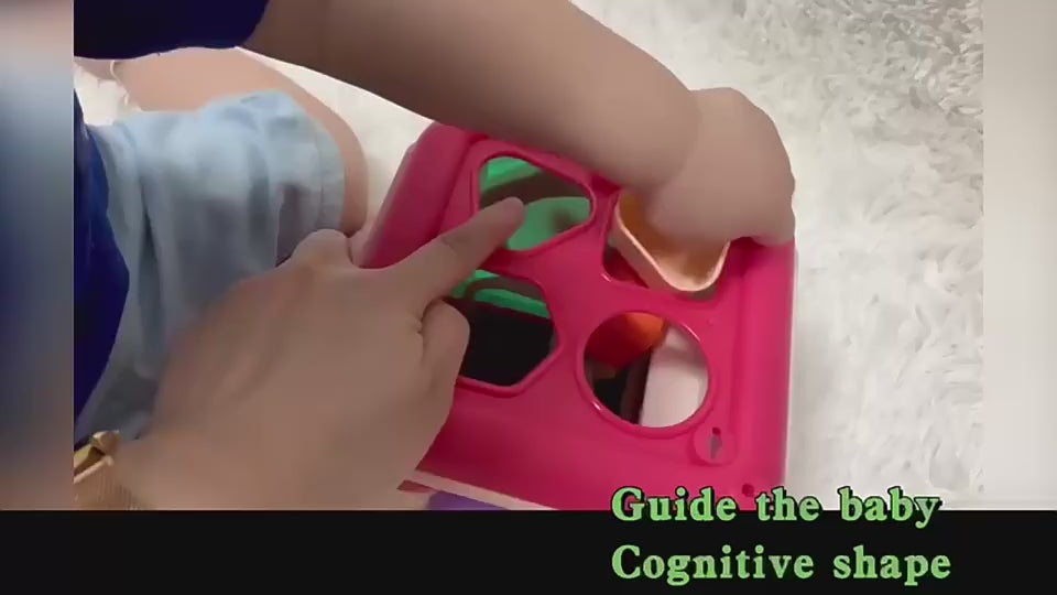 Încărcați videoclipul: Jucarie Interactiva pentru Bebelusi, Cub Activitati 6 in 1, Muzica si Lumini, Multifunctional, 20x20x20 cm, + 3 Luni