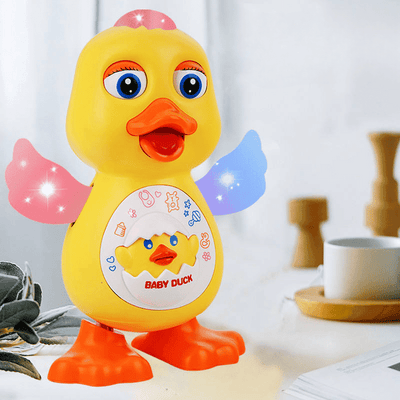 Vedere frontală a rățuștii galbene LUDIRO, cu elementul decorativ Baby Duck pe burtică și aripile ridicate.