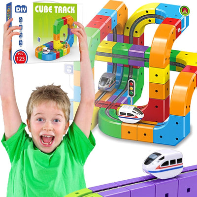 Circuit Trenuleț Electric 3D, Set Construcție Interactiv Cube Track, 123 Piese, Tren cu Acumulator USB și Lumini, Semne de Circulație, +3 Ani - LUDIRO