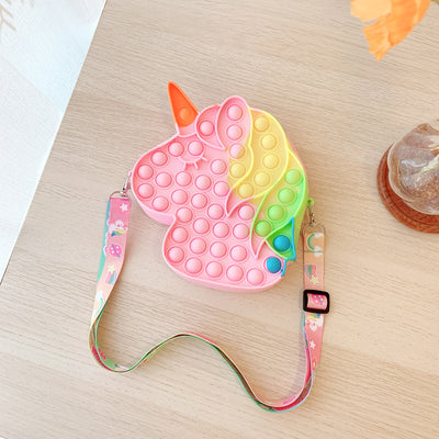 Jucarie Interactiva Antistres Tip Gentuta de Umar Pop IT NOW din Silicon, Cu Fermoar si Curea, Unicorn XXL, 23x19x5 cm, Roz, + 3 Ani - LUDIRO